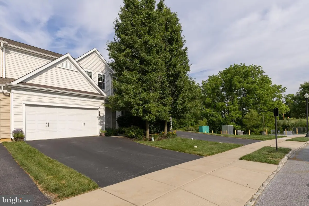 203 Sills Ln, Downingtown, PA 19335 - #1