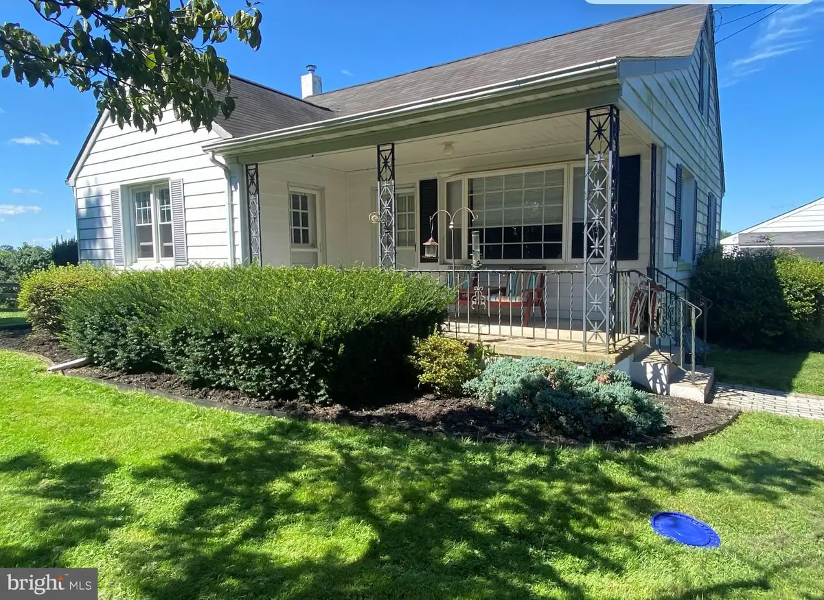560 Coatesville Rd, West Grove, PA 19390 - #1