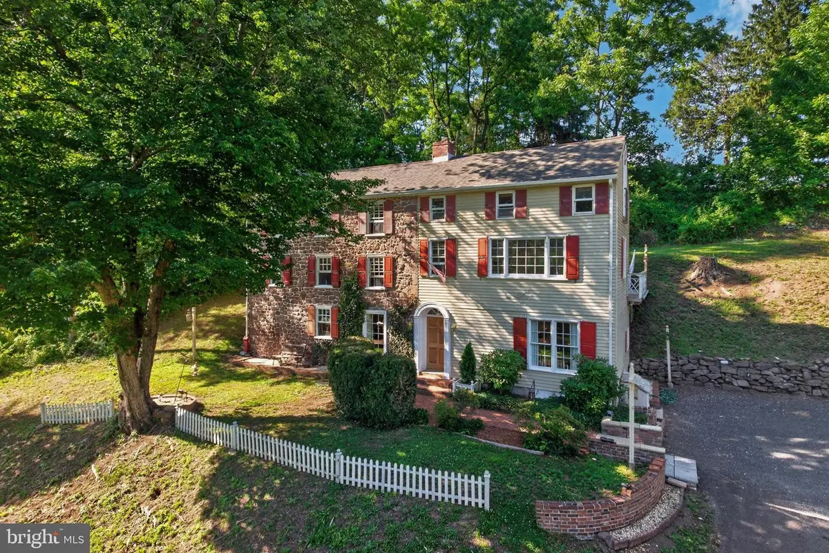 245 Zieber Rd, Spring City, PA 19475 - #1