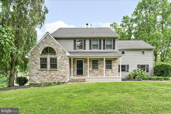 12 Peach Tree Ln, DOWNINGTOWN, PA 19335