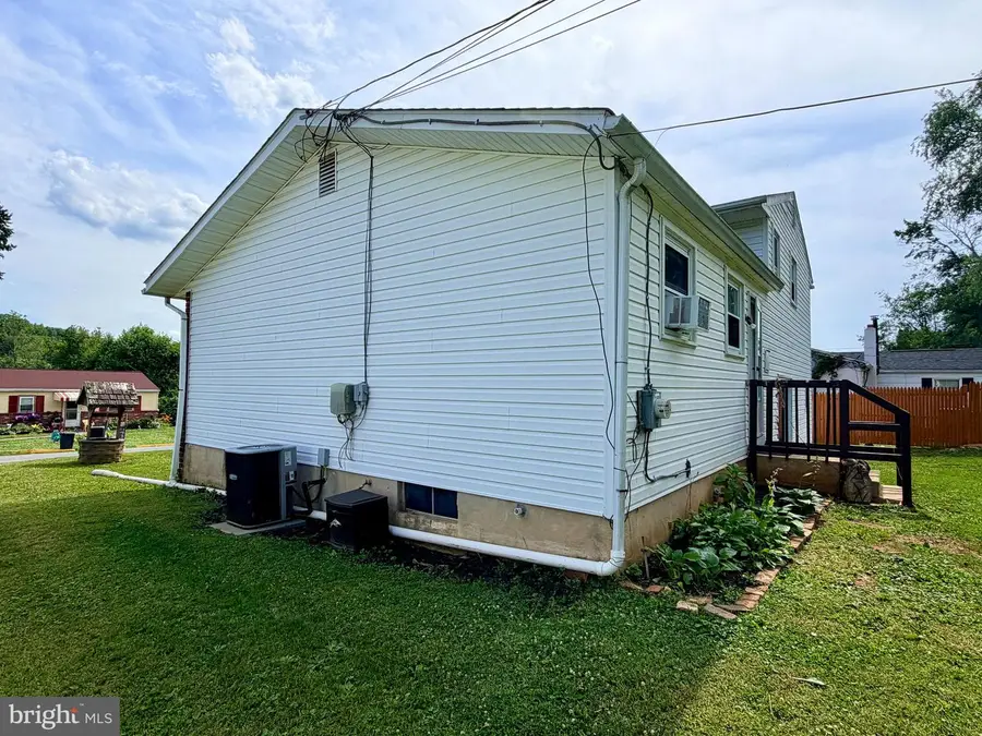 929 W Chestnut St, Coatesville, PA 19320 - #3