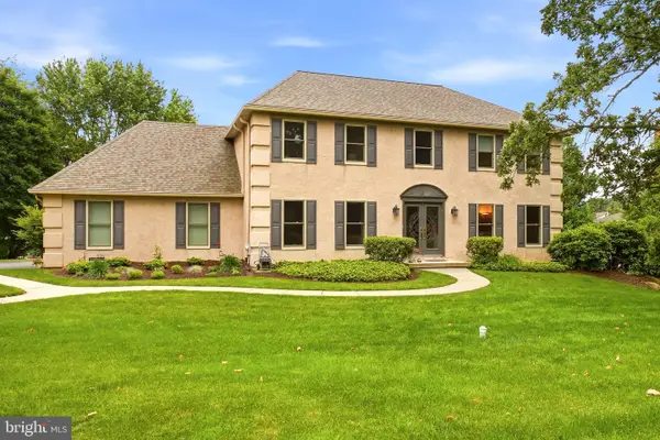 525 Beaumont Cir, WEST CHESTER, PA 19380