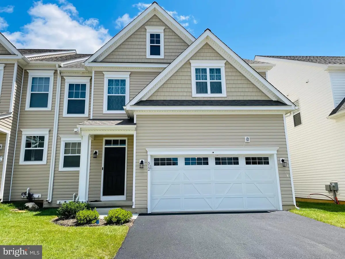 512 Lewis St, Downingtown, PA 19335 - #1