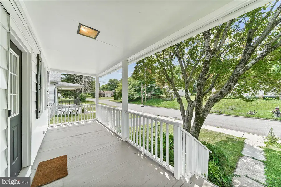 1019 Riverside Dr, Pottstown, PA 19465 - #3