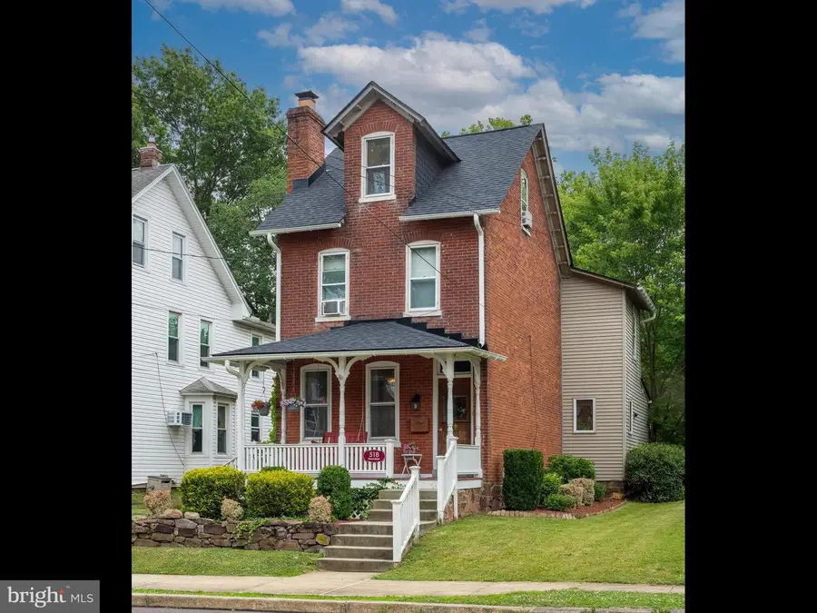 518 Broad St, Spring City, PA 19475 - #2