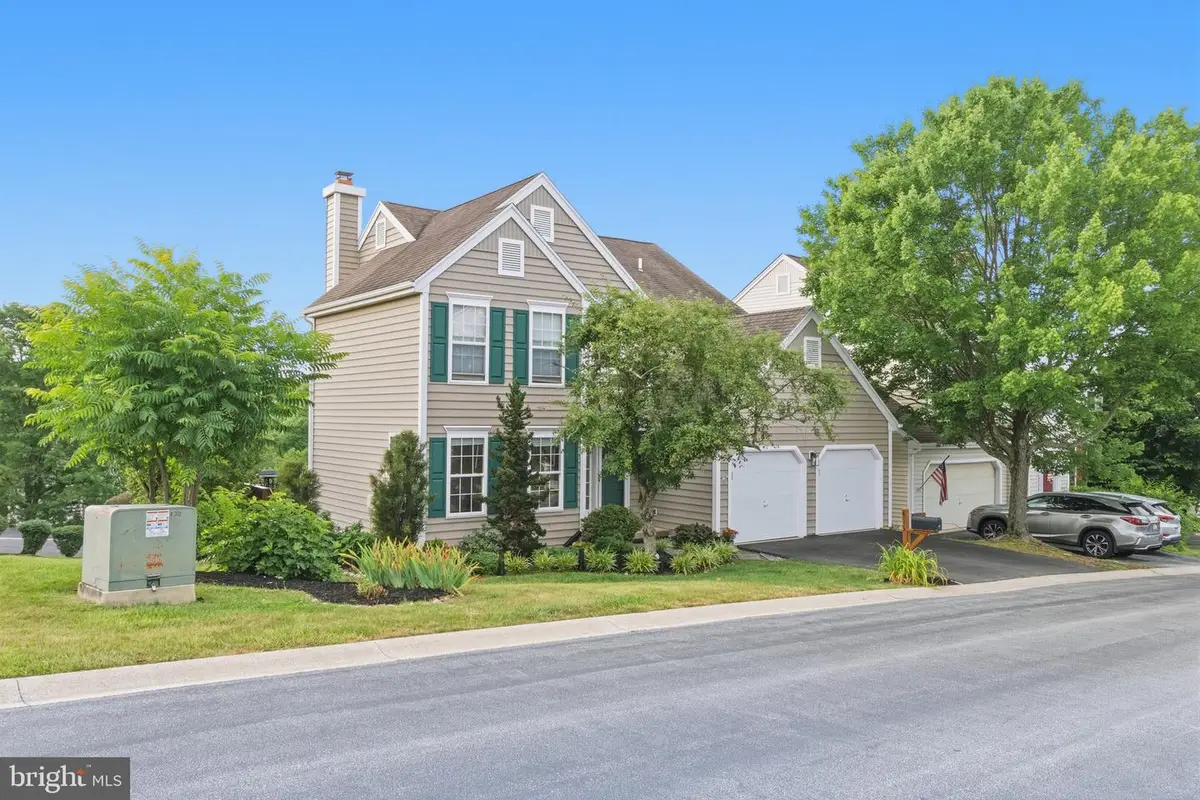 415 Carpenters Cove Ln, Downingtown, PA 19335 - #1