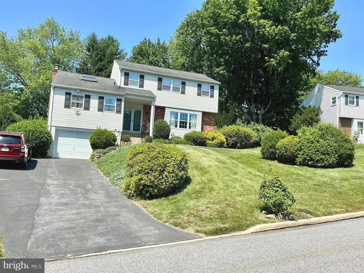 808 Joeck Dr, West Chester, PA 19382 - #1