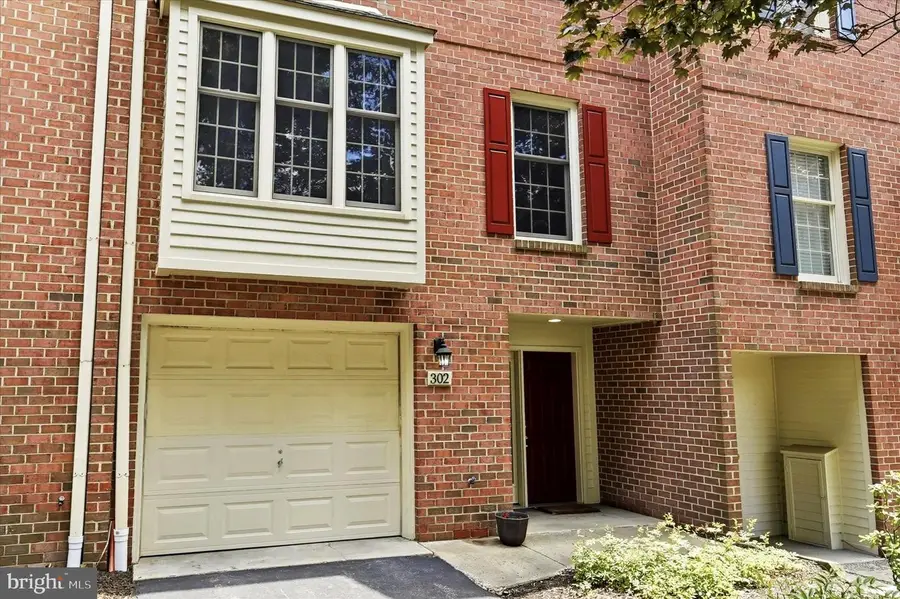 302 Brighton Cir, Devon, PA 19333 - #2
