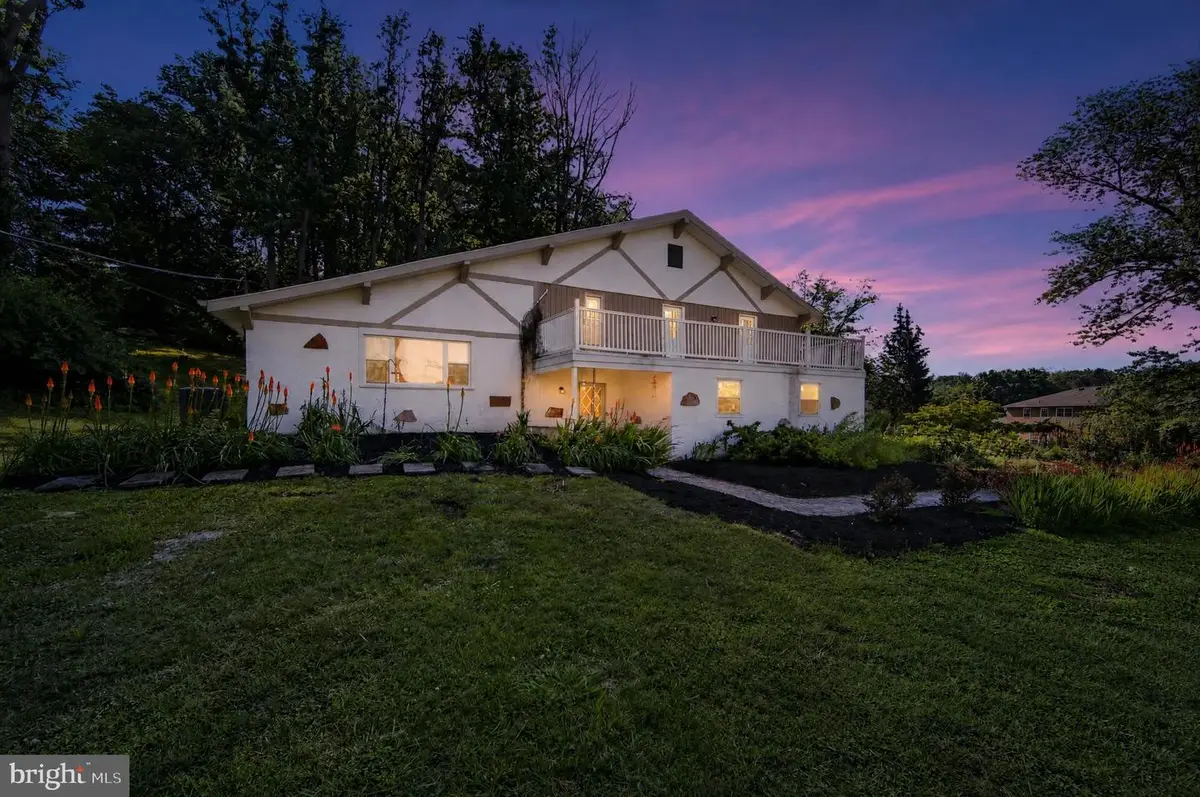 425 Westfield Dr, Exton, PA 19341 - #1