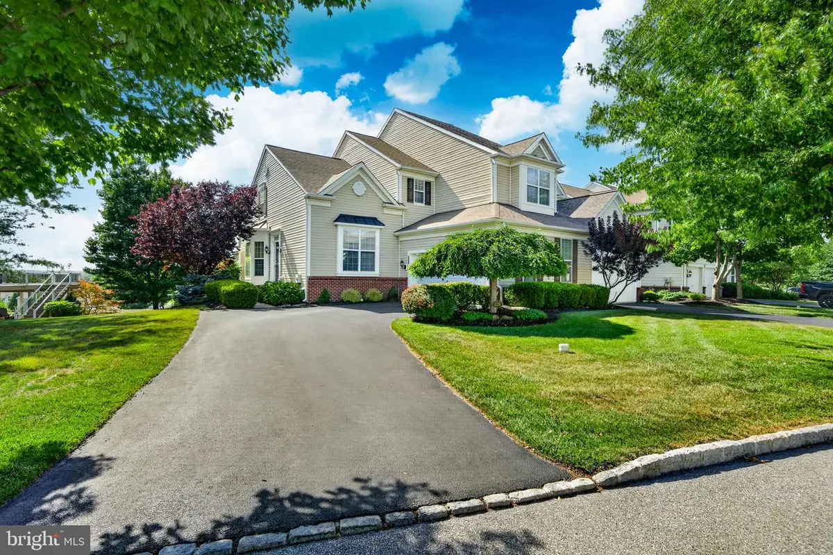 226 N Caldwell Cir, Downingtown, PA 19335 - #1