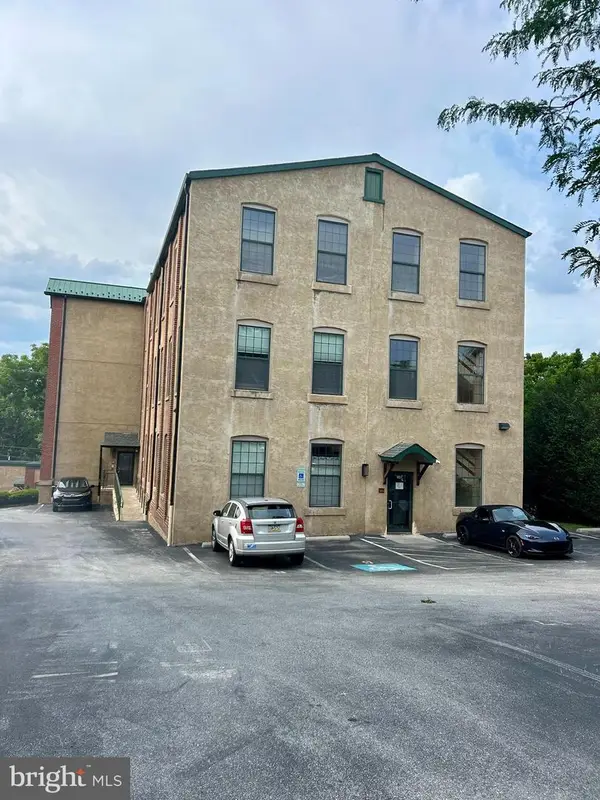 541 Washington Ave #202, PHOENIXVILLE, PA 19460