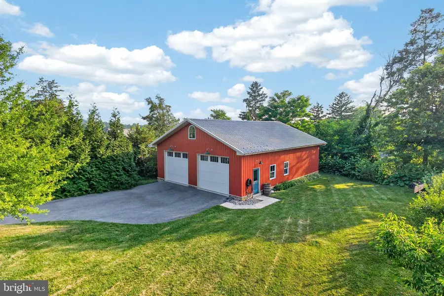 222 S Union St, Kennett Square, PA 19348 - #2