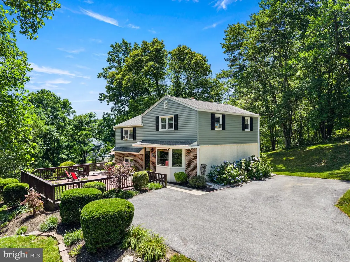 525 Oriole Dr, West Chester, PA 19380 - #1