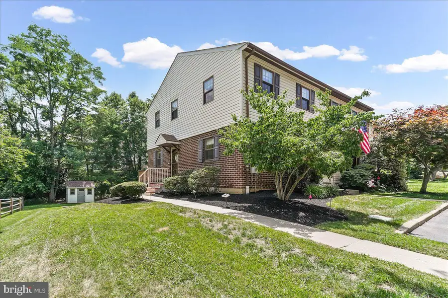 550 Coventry Ln, West Chester, PA 19382 - #2