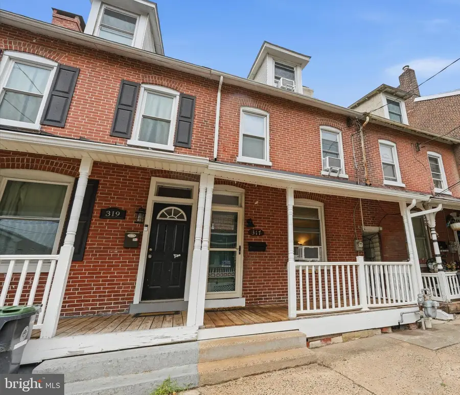 317 Hall St, Phoenixville, PA 19460 - #2