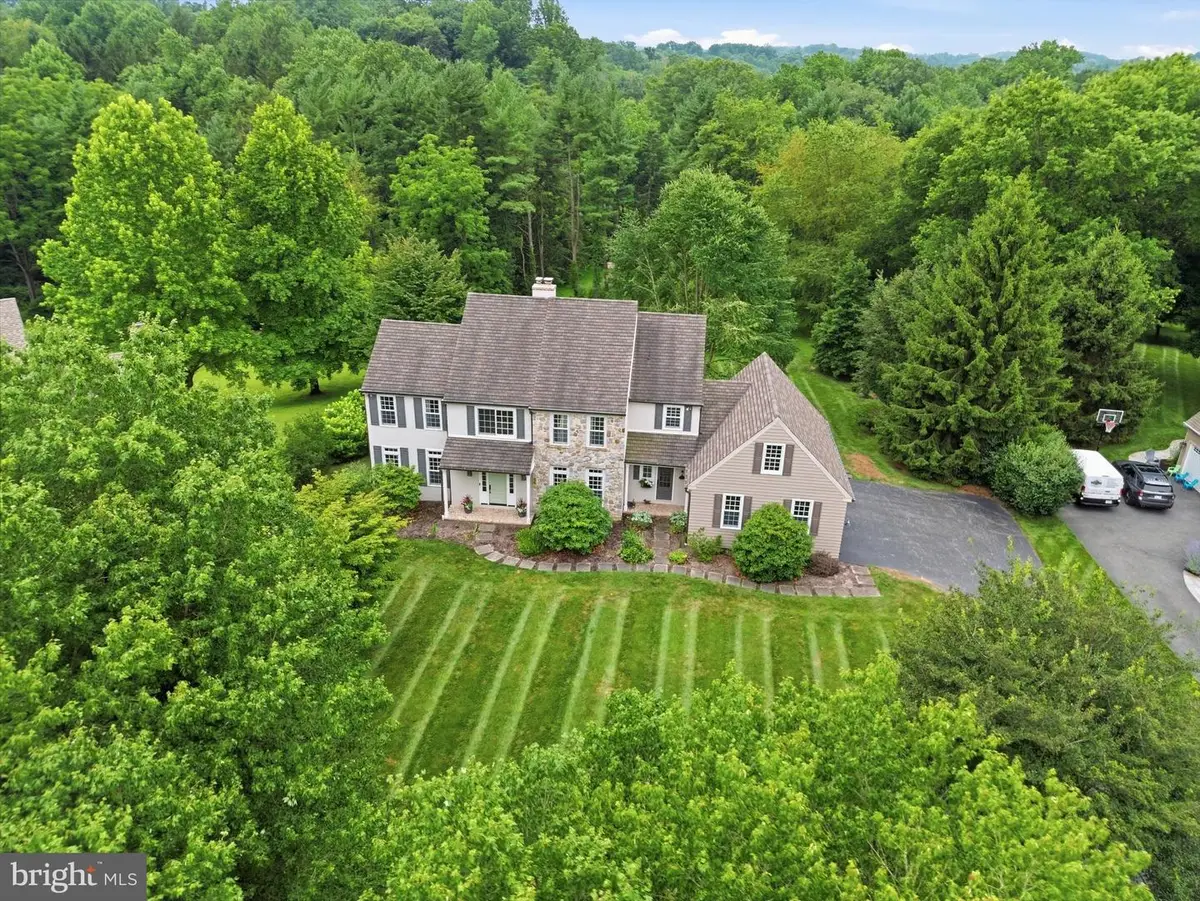 850 Four Streams Dr, West Chester, PA 19382 - #1
