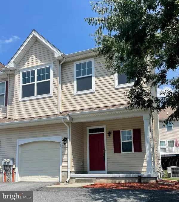 315 E 3rd St, AVONDALE, PA 19311