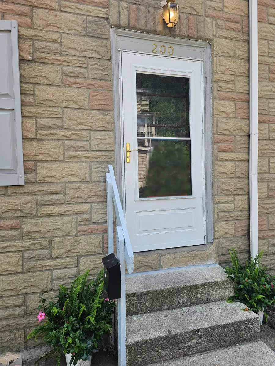 200 Main St, Parkesburg, PA 19365 - #2