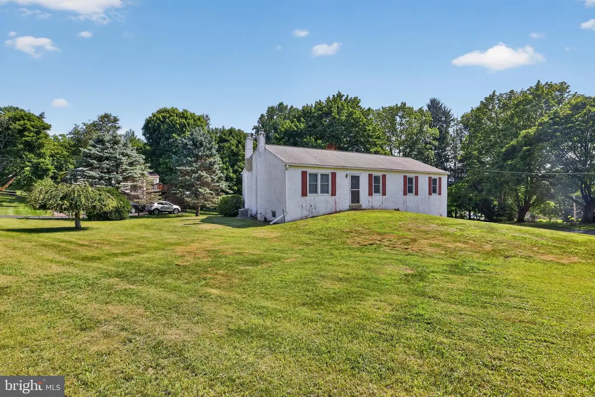 493 Mcgregor Dr, West Chester, PA 19380 - #1