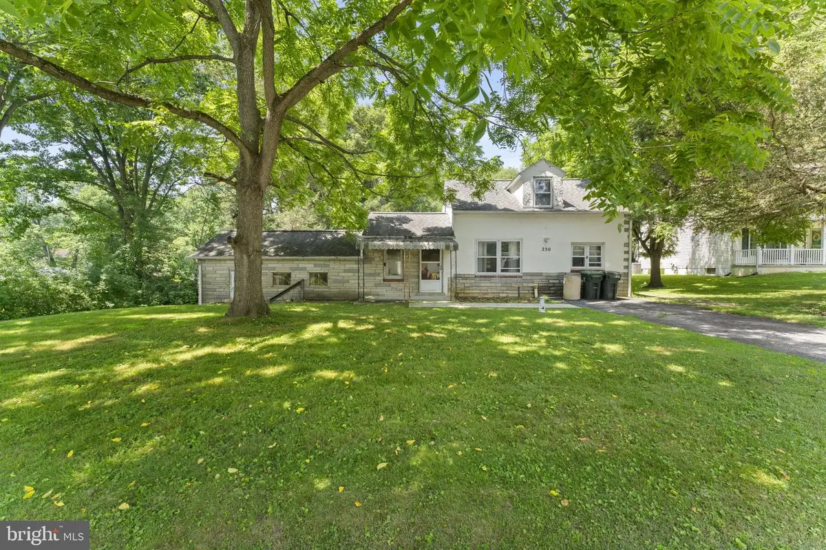 250 Watson Ave, Coatesville, PA 19320 - #1