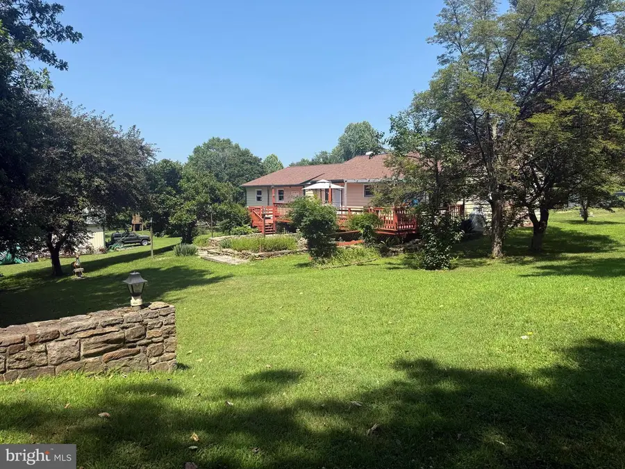209 Hill Rd, Elverson, PA 19520 - #3