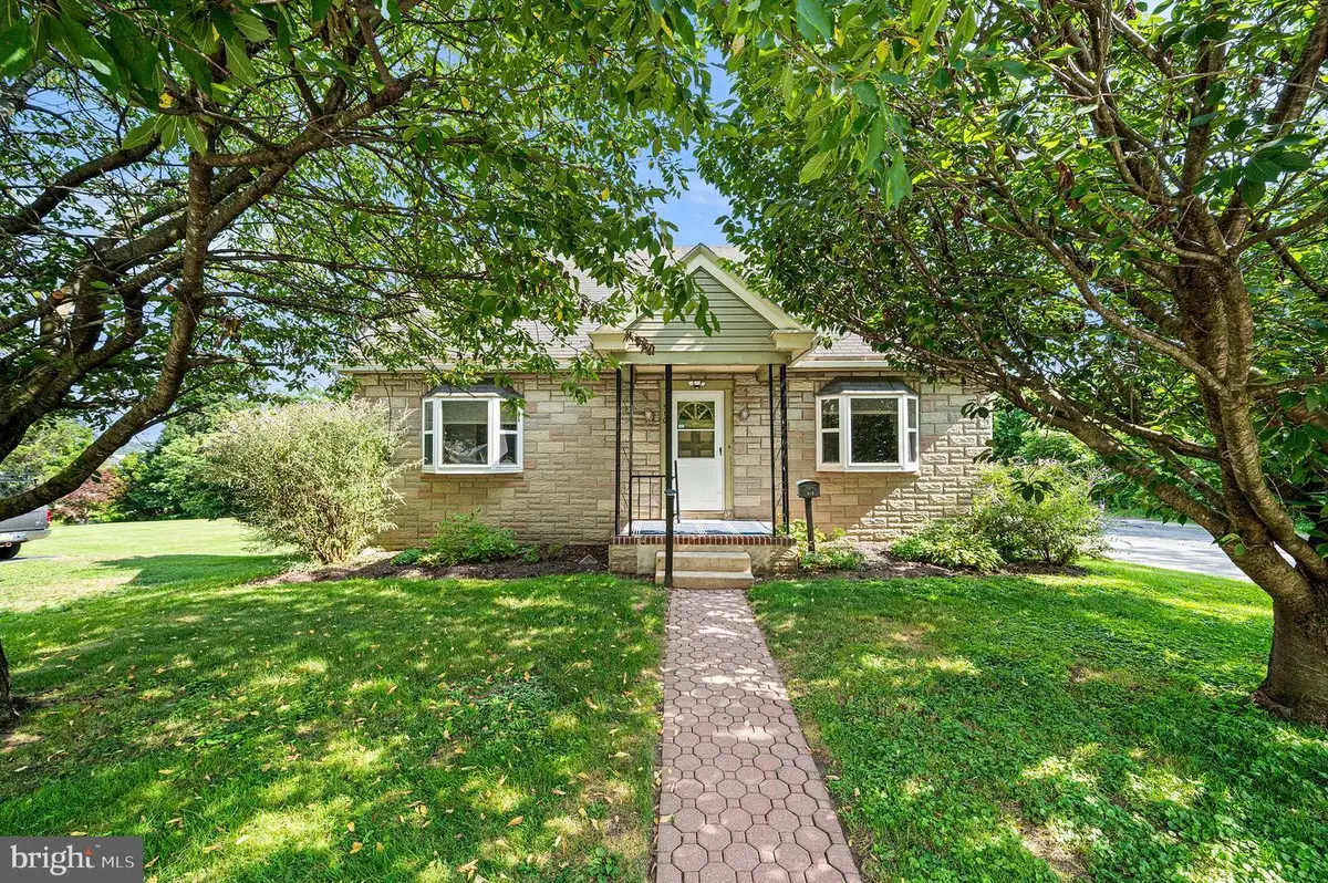 510 Main St, Parkesburg, PA 19365 - #1