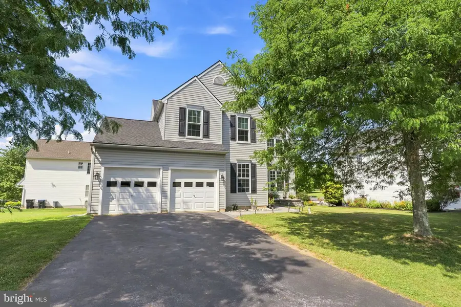 21 N Danbury Cir, Coatesville, PA 19320 - #2