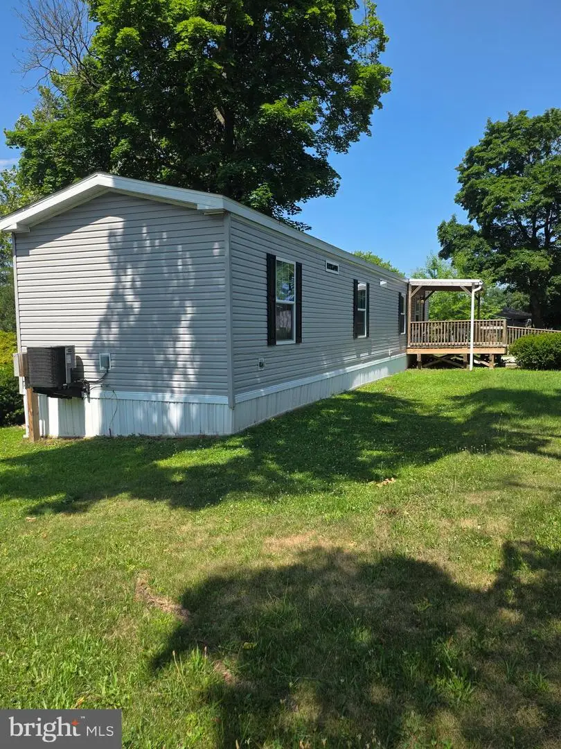 860 Latshaw Rd, Spring City, PA 19475 - #2