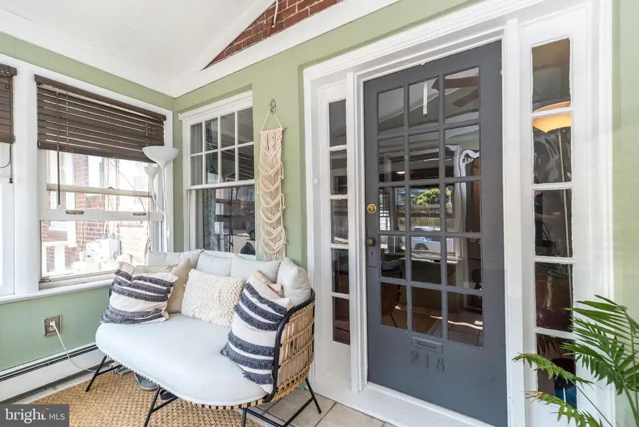 218 Buchanan St, Phoenixville, PA 19460 - #3