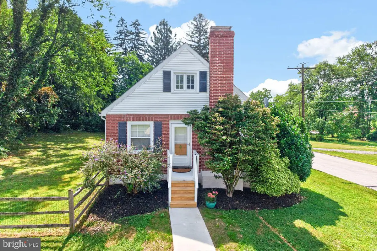 223 Carolina Ave, Phoenixville, PA 19460 - #1