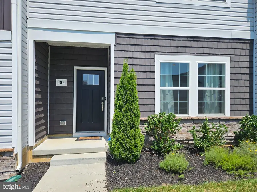 386 Trego Ave, Coatesville, PA 19320 - #2