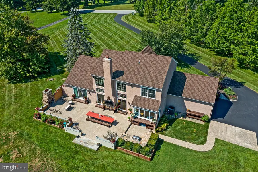 6 E Hunter Creek Ln, West Grove, PA 19390 - #2