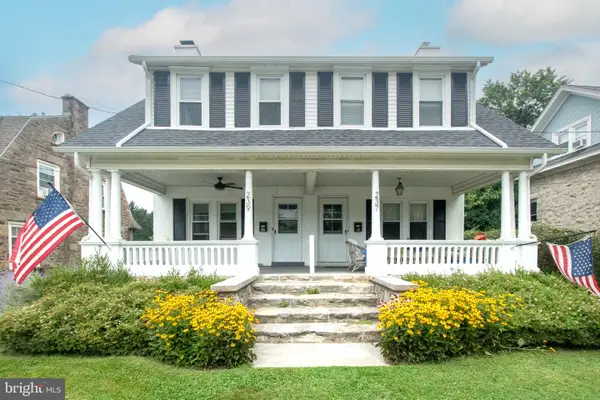 239/237 W Evergreen Ave, WEST GROVE, PA 19390