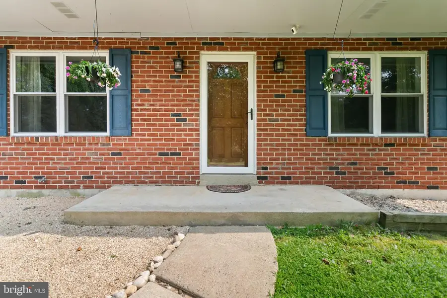 718 Bicking Dr, West Chester, PA 19382 - #2