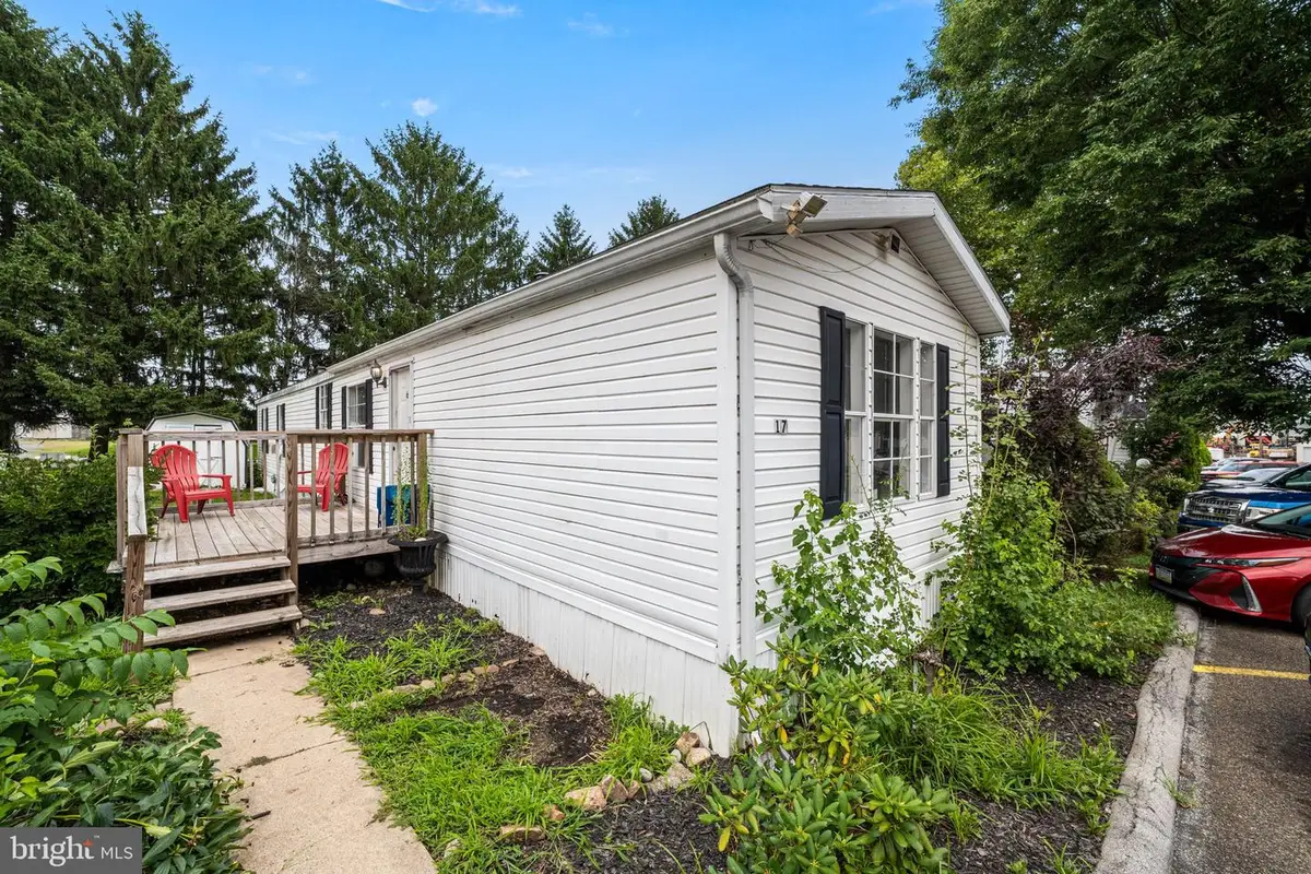 17 Vintage Ln, Honey Brook, PA 19344 - #1