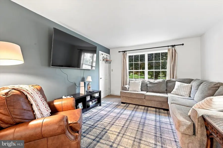 204 Country Dr, Oxford, PA 19363 - #3