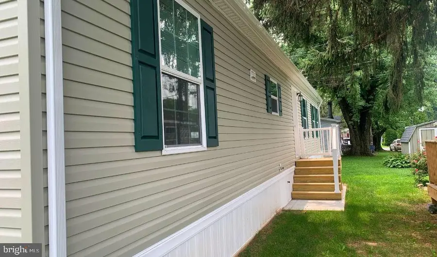 86 Rose Ave, Honey Brook, PA 19344 - #2