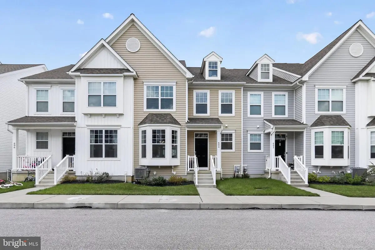 604 Albion Pl, Downingtown, PA 19335 - #1