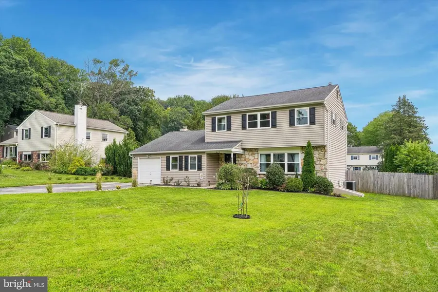 609 Norma Dr, Thorndale, PA 19372 - #2