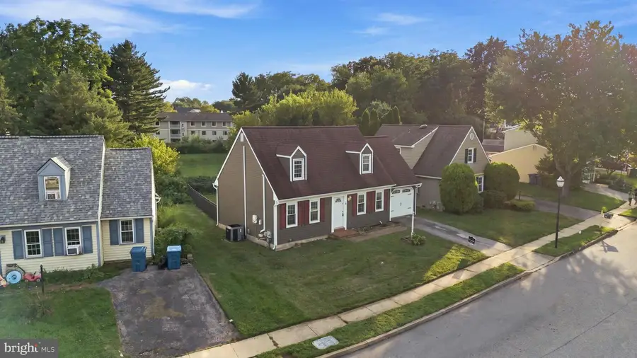 24 Wetherburn Dr, Downingtown, PA 19335 - #3