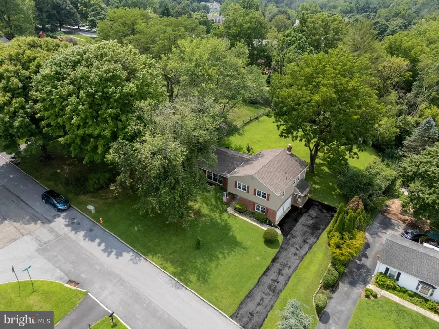 834 Easter Dr, West Chester, PA 19382 - #2