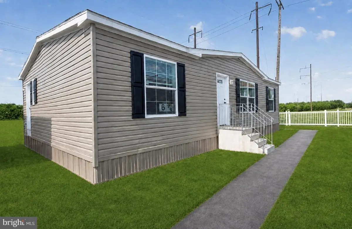 215 Washington Ave, Coatesville, PA 19320 - #1