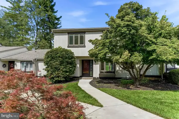 301 Devon Ln #301, WEST CHESTER, PA 19380