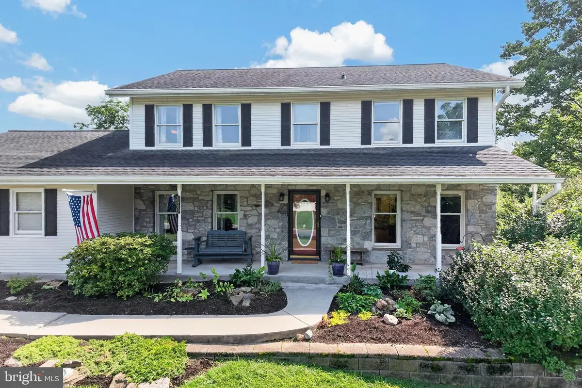 140 Freedom Valley Cir, Coatesville, PA 19320 - #1