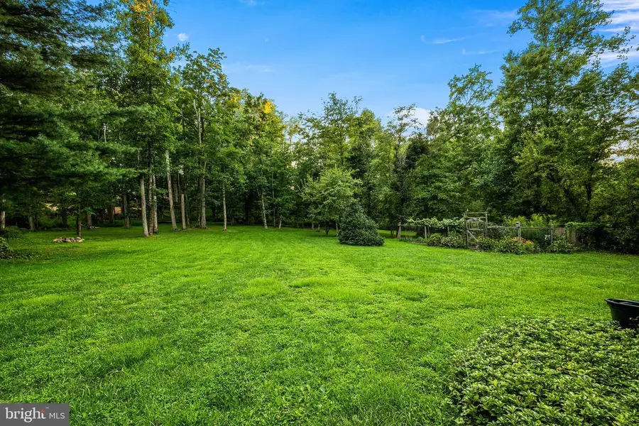 9 Old Covered Bridge Rd, Newtown Square, PA 19073 - #3