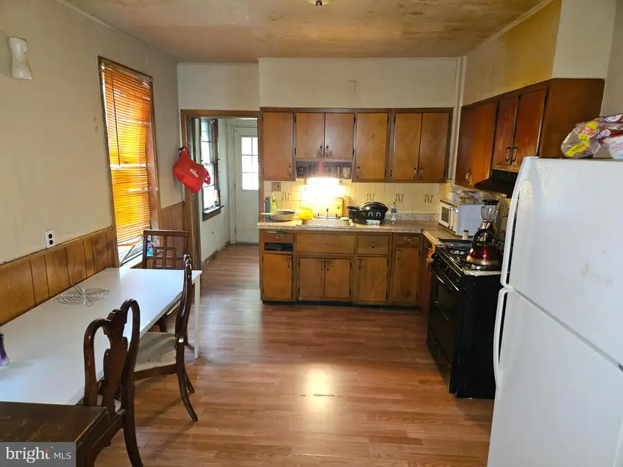 12 Strode Ave, Coatesville, PA 19320 - #2