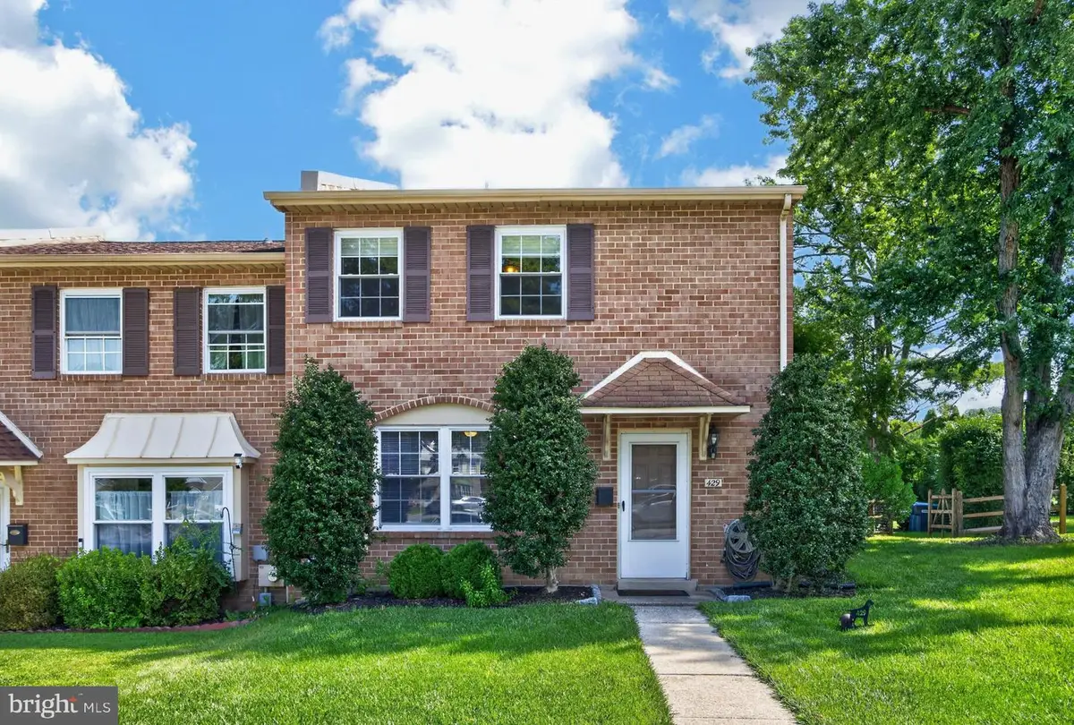 429 Carmarthen Ct, Exton, PA 19341 - #1