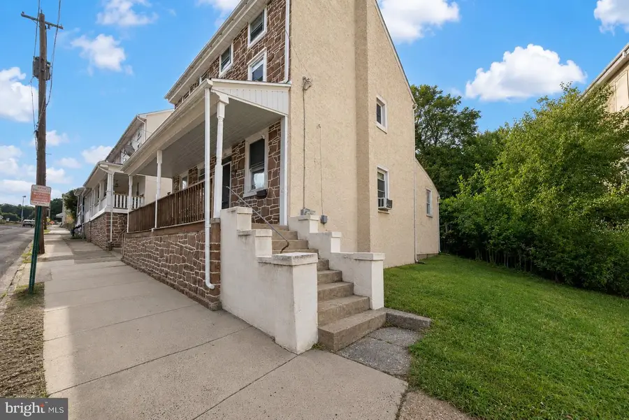 129 Hall St, Spring City, PA 19475 - #3