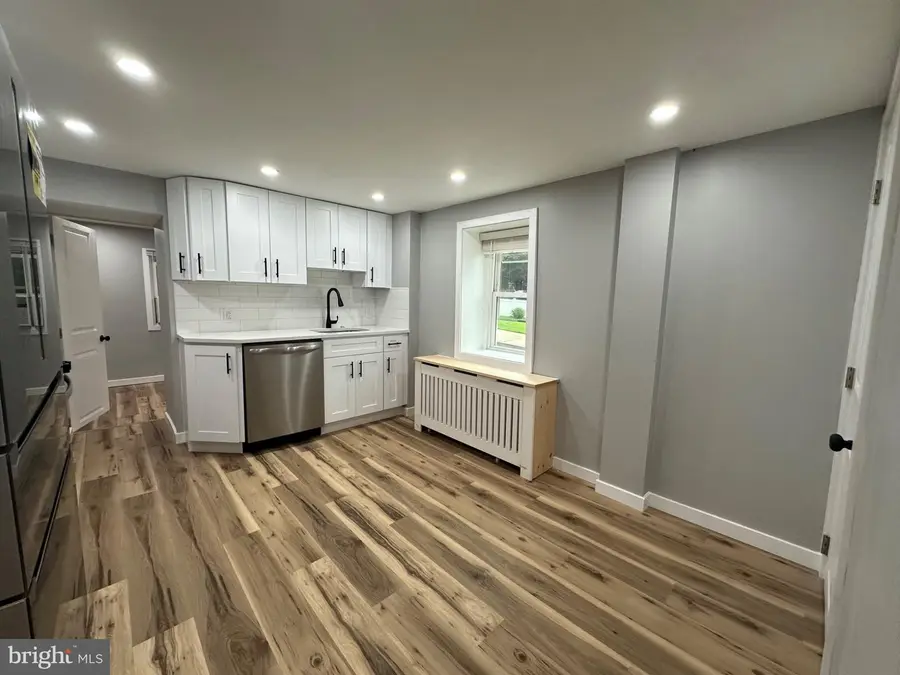 240 Dayton St, Phoenixville, PA 19460 - #2