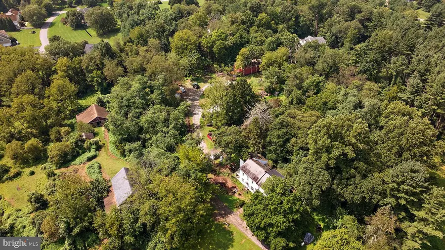217 Bucktoe Rd, Avondale, PA 19311 - #2